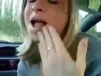 Blonde gives blowjob in the car and gets cum in mouth