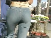 The cam guy is trying not to lose this beautiful chick sexily waving her hot jeans ass